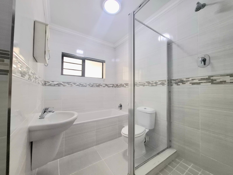 6 Bedroom Property for Sale in Dorchester Heights Eastern Cape